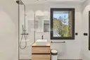 Exclusive ground floor with spectacular views and top quality finishes 23
