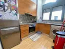 Charming top-floor apartment with open mountain views 17
