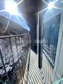 Charming top-floor apartment with open mountain views 10