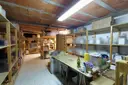 Aquest local comercial de 215,50m² per comprar es 7