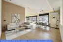 Es presenta aquest àtic singular de 215,05 m², s 9