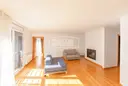 Pis molt lluminós de 3 habitacions, xemeneia, box tancat per a 2 ... 1