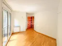 Pis molt lluminós de 3 habitacions, xemeneia, box tancat per a 2 ... 6