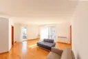 Pis molt lluminós de 3 habitacions, xemeneia, box tancat per a 2 ... 3