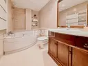 Exclusiva planta baixa amb jardí privat de 120 m² a la Cortinada 25