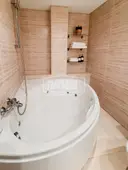 Exclusiva planta baixa amb jardí privat de 120 m² a la Cortinada 26