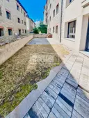 Exclusiva planta baixa amb jardí privat de 120 m² a la Cortinada 29