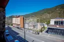 PIS EN VENDA AMB RENDIBILITAT IMMEDIATA · 2 HABITACIONS I VISTES ... 1