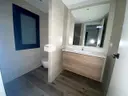 Espacioso piso de obra nueva de tres habitaciones cerca de Caldea 11