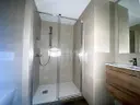 Espacioso piso de obra nueva de tres habitaciones cerca de Caldea 7