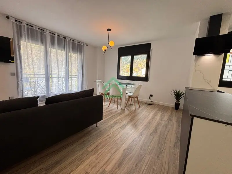 Piso en venta en Els Cortals, 3 habitaciones, 120 metros — foto 1 de 26