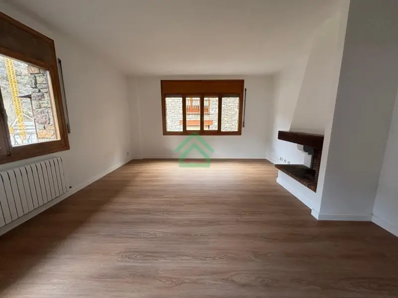 Piso de alquiler en Ordino, 2 habitaciones, 90 metros — foto 1 de 22