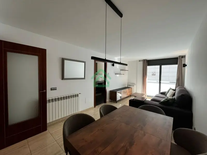 Piso en venta en Encamp, 3 habitaciones, 100 metros — foto 1 de 28