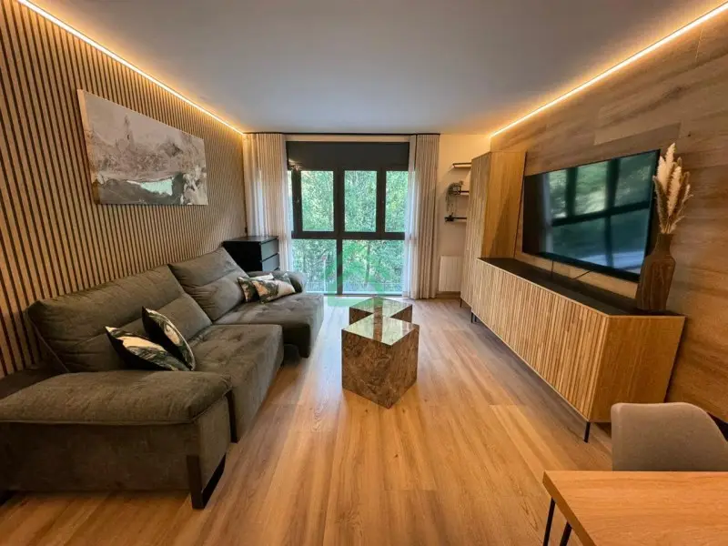 Piso en venta en Ordino, 3 habitaciones, 90 metros — foto 1 de 10