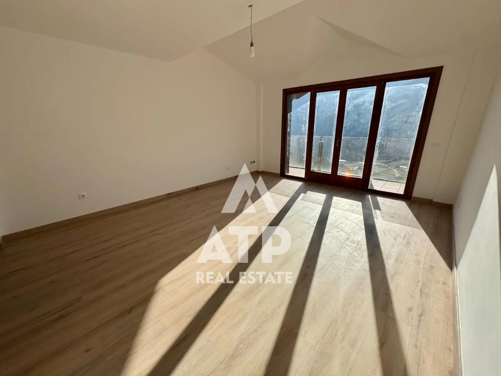 Piso en venta en Canillo, 1 habitación, 72 metros — foto 1 de 18