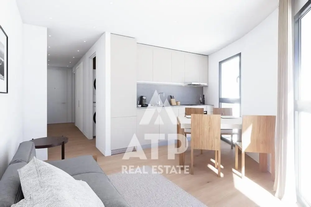 Piso en venta en Encamp, 1 habitación, 51 metros — foto 1 de 9