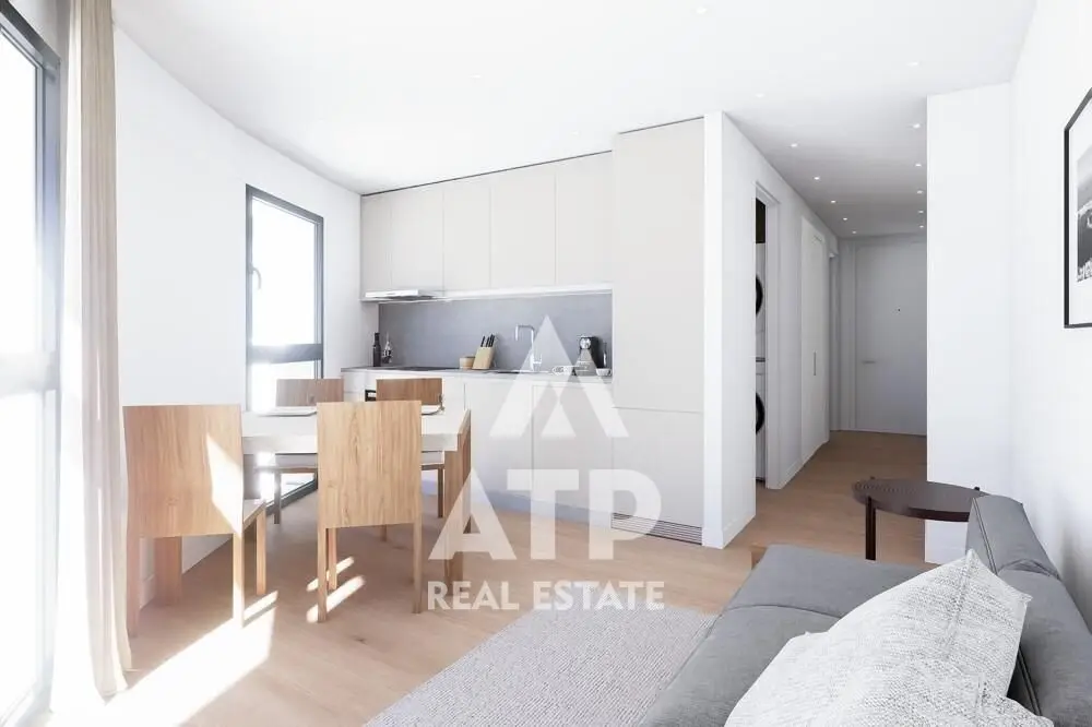 Piso en venta en Encamp, 1 habitación, 51 metros — foto 1 de 9