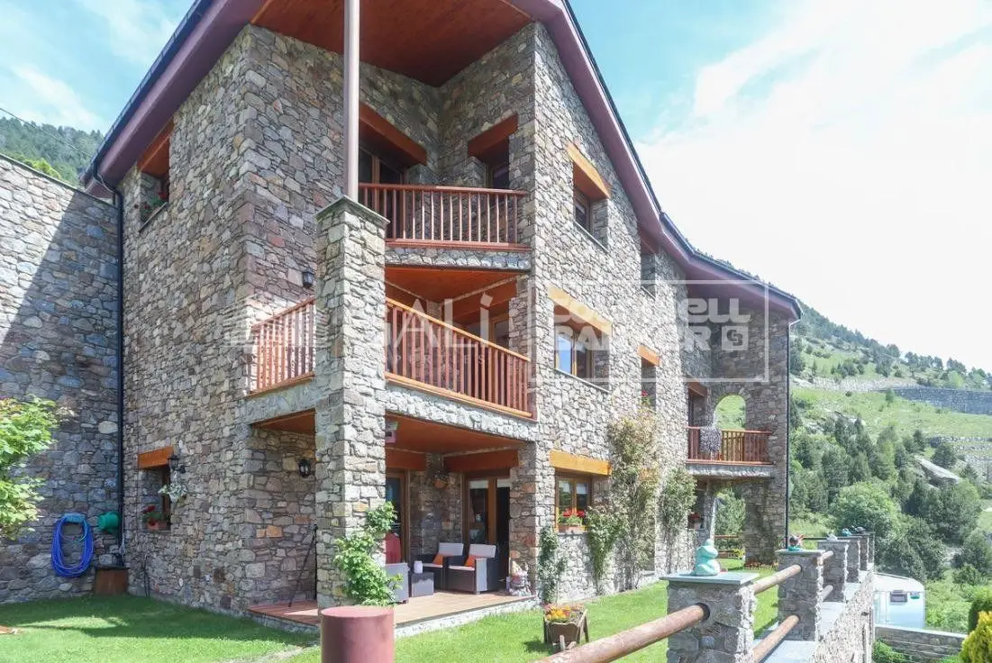 CHALET CON ESPECTACULARES VISTAS Y SOL TODO EL AÑO — foto 1 de 14