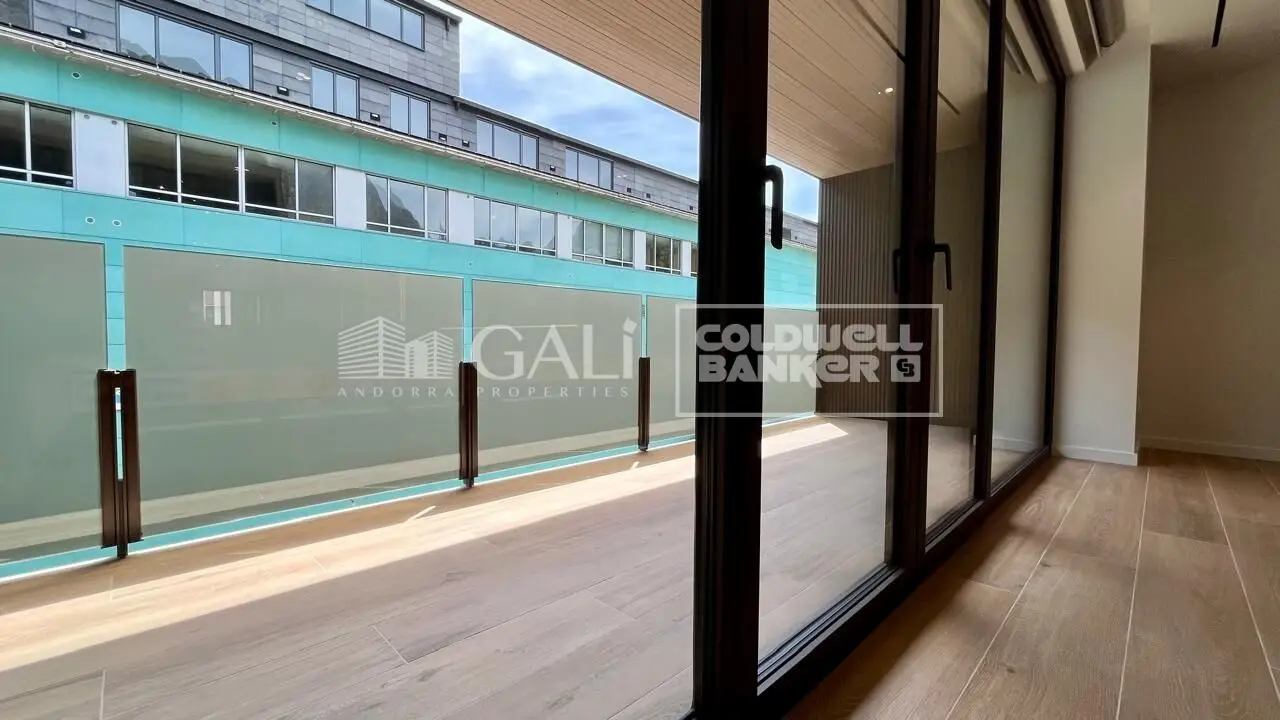 PISO DE ALTO ESTANDING EN EL CENTRO DE ESCALDES D'ENGORDANY CON 3 HABITACIONES — foto 1 de 14