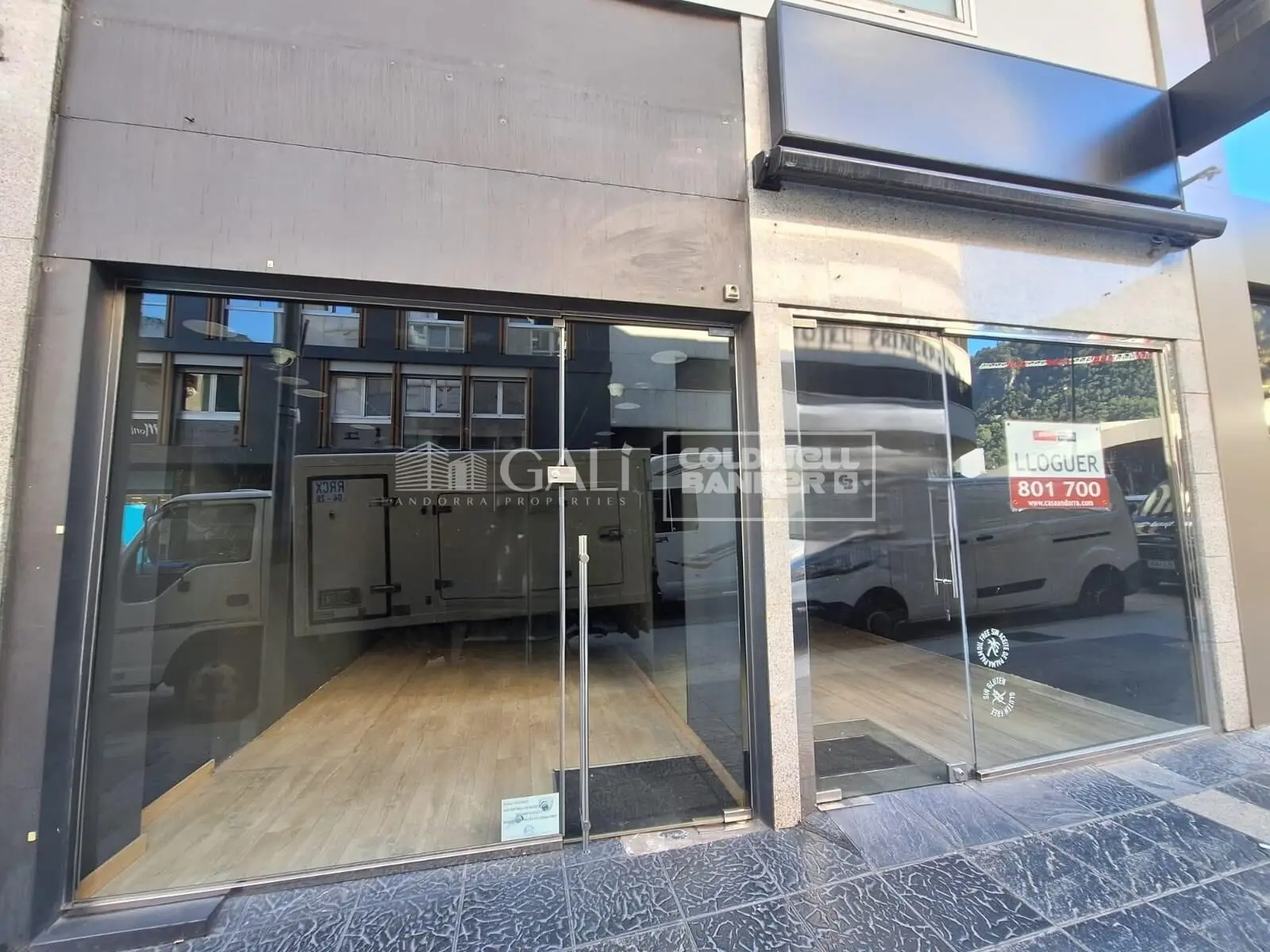 LOCAL COMERCIAL EN ESCALDES EN AV. CARLEMANY — foto 1 de 14