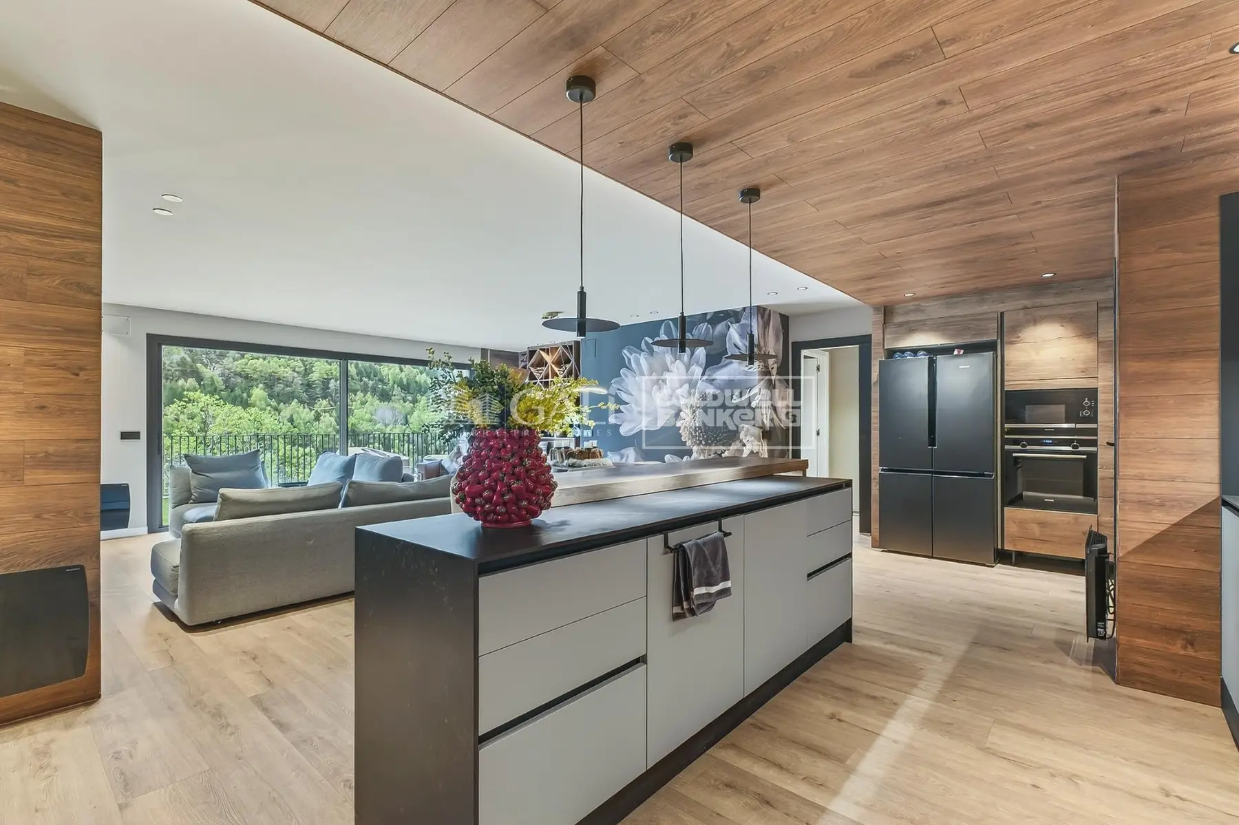 PLANTA BAJA EXCLUSIVA CON VISTAS ESPECTACULARES Y ACABADOS DE ALTÍSIMA CALIDAD — foto 1 de 14