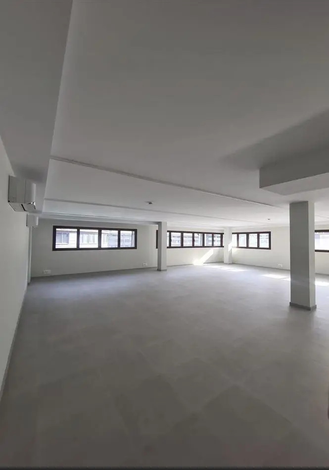 Alquiler de Oficinas en el Centro de Escaldes-Engordany — foto 1 de 6