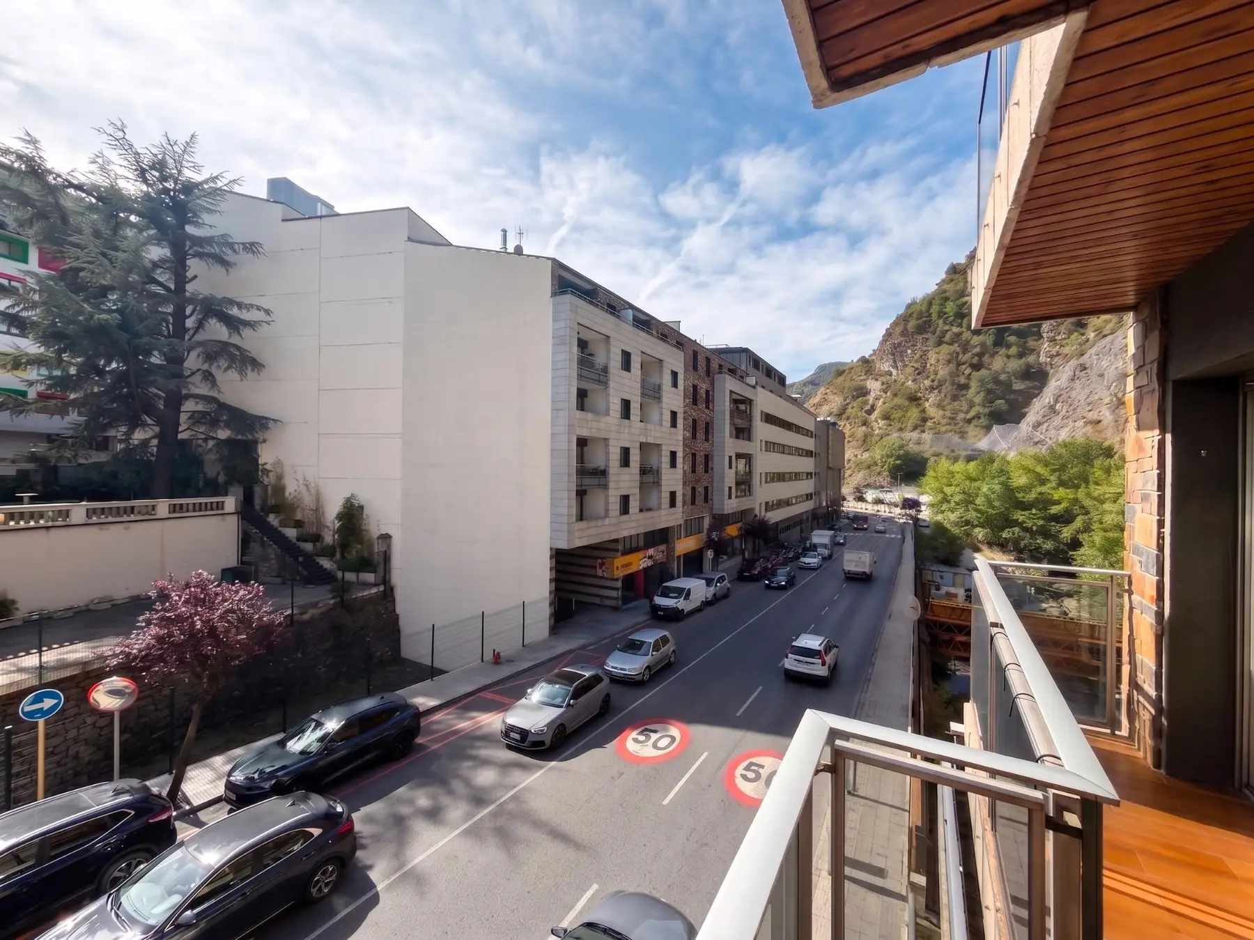Se vende piso de 4 habitaciones en el centro de Sant Julià. — foto 1 de 4