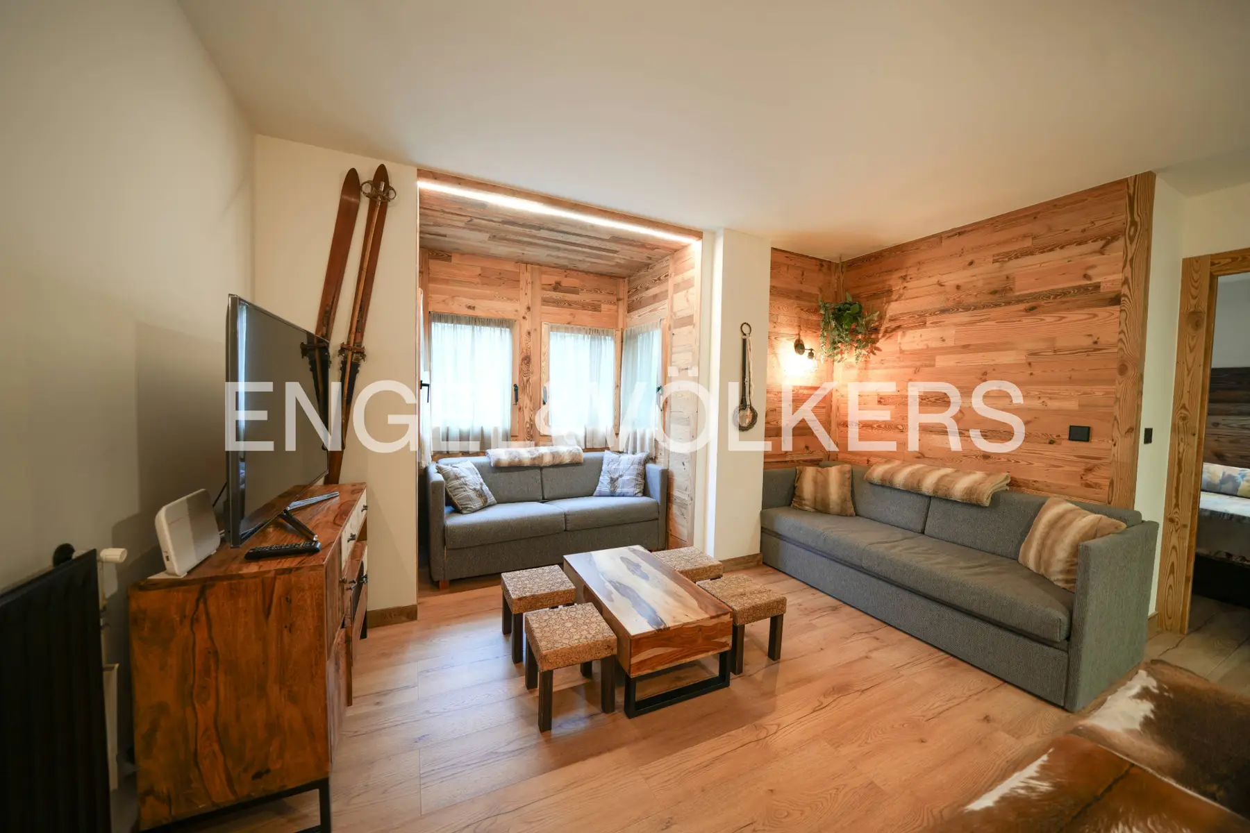 Piso en venta en Soldeu, 2 habitaciones, 52 metros — foto 1 de 28