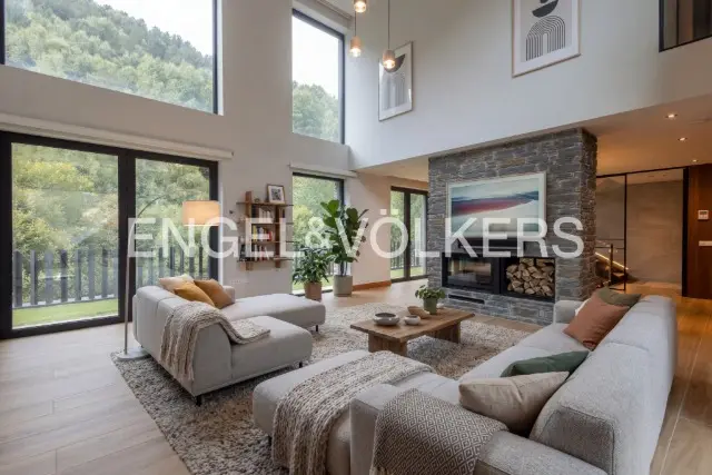 Chalet en venta en Pal, 4 habitaciones, 761 metros — foto 1 de 50