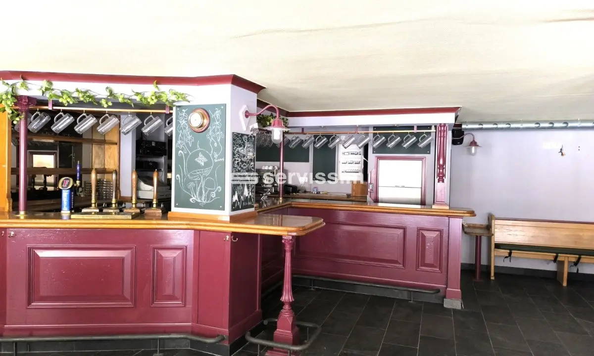 Local comercial de alquiler en Arinsal, 163 metros — foto 1 de 12