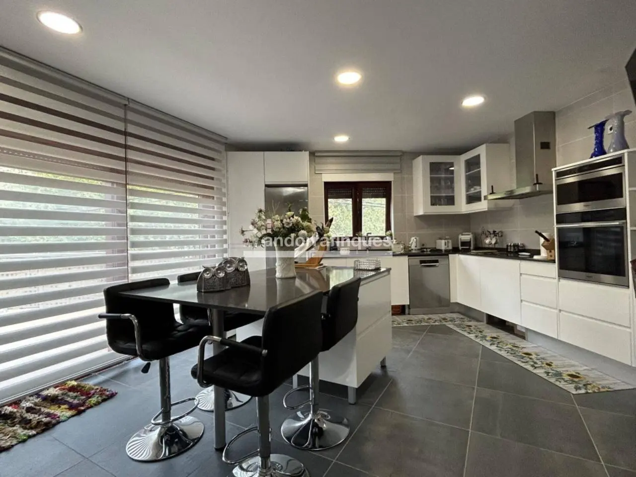 Casa en venda a l' Urbanització Aubinyà — foto 1 de 45
