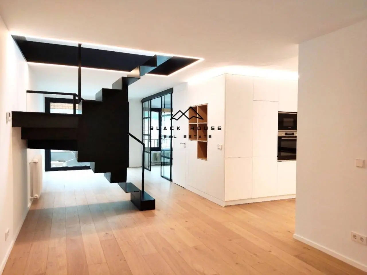 Magnífic àtic duplex a la venda, al centre d’Andorra la Vella. — foto 1 de 10