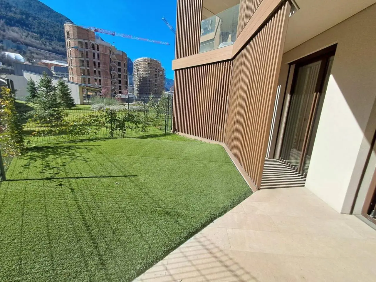 Venda planta baixa — foto 1 de 24