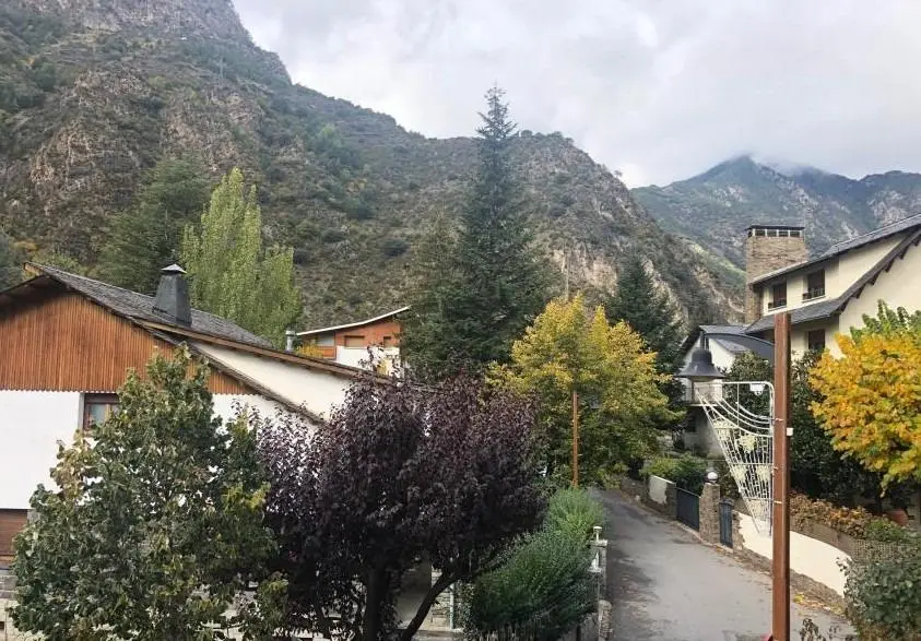 Venda a Sant Julià de Lòria — foto 1 de 2