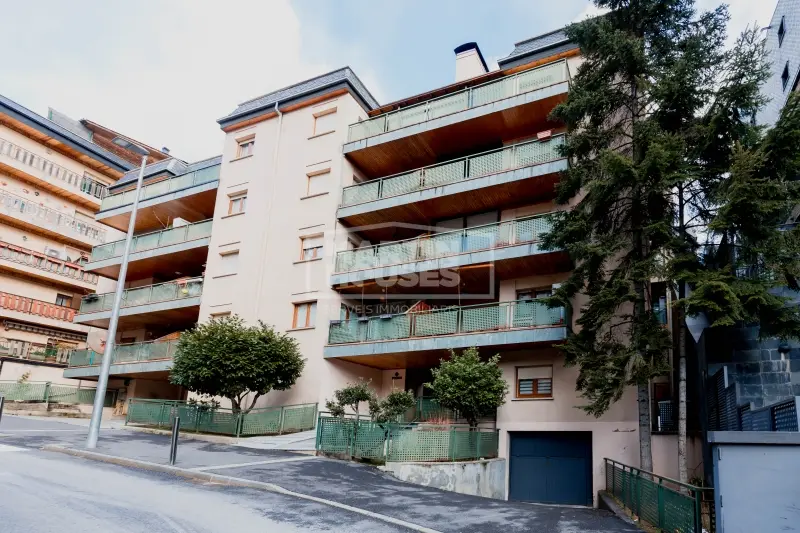 Inversió estratègica a Encamp: 1r pis amb terrassa i 3 dormitori... — foto 1 de 6