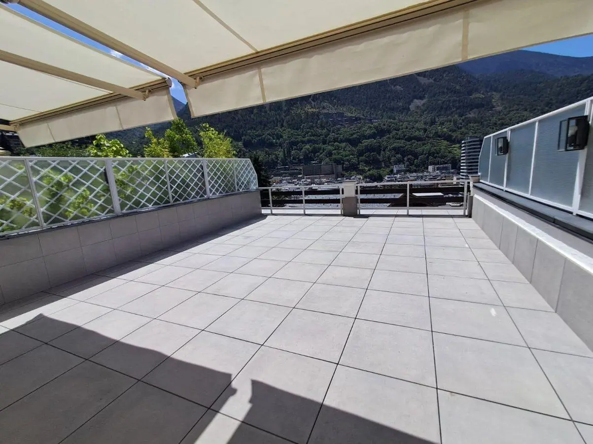 Venda a Escaldes-Engordany — foto 1 de 18