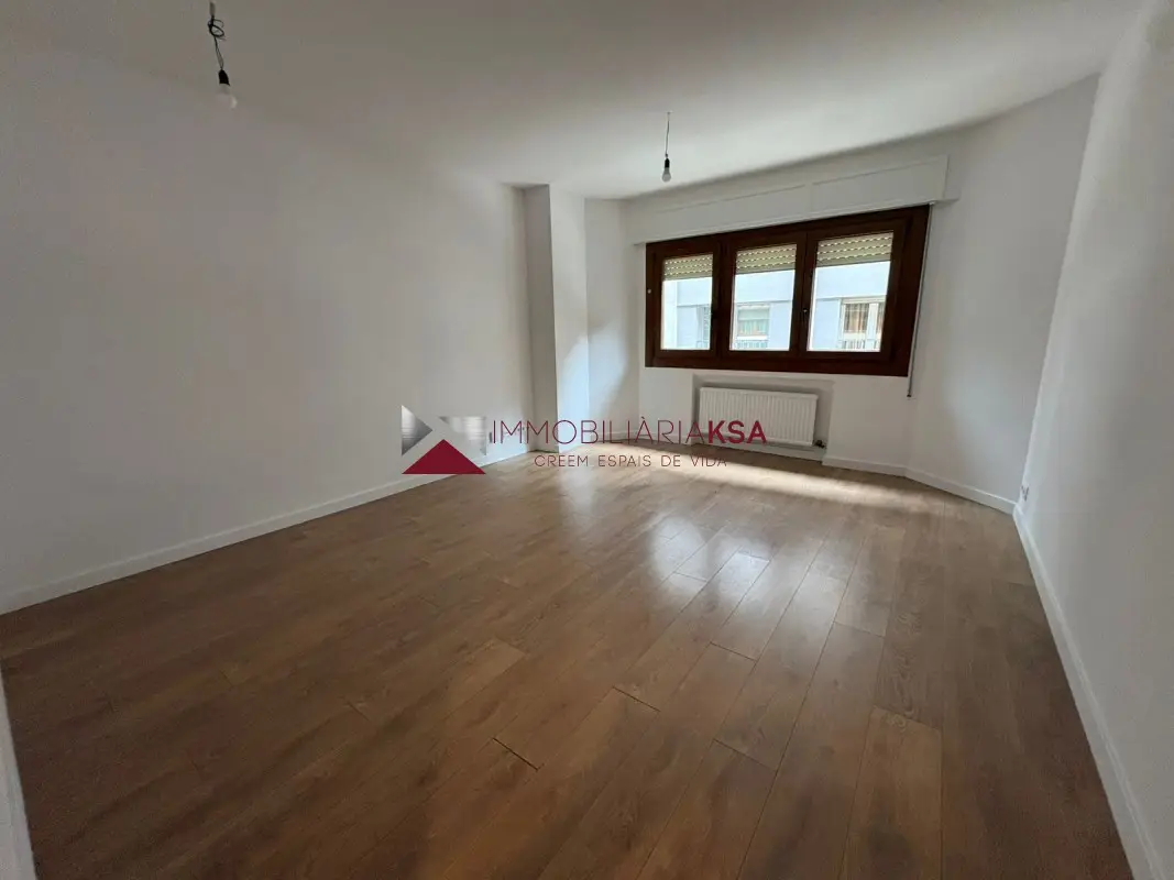 Apartament - Andorra la Vella — foto 1 de 10