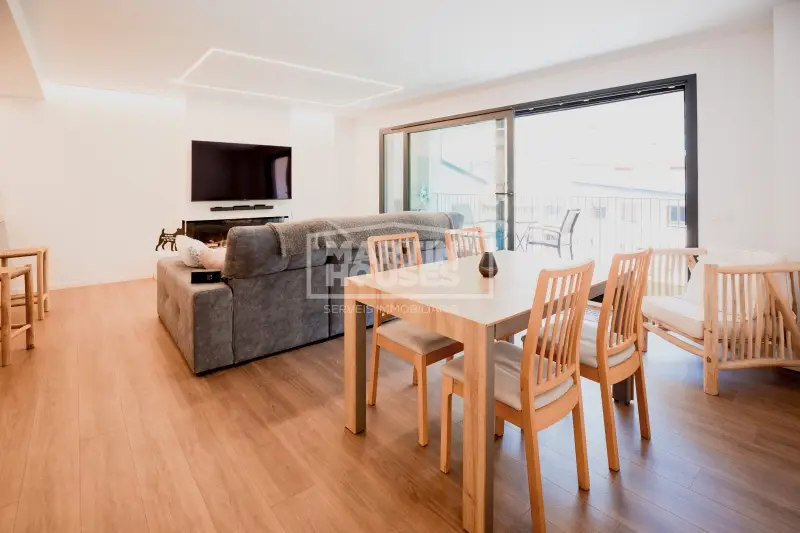 PIS EN VENDA A ENCAMP · 3 HABITACIONS, TERRASSA I APARCAMENT — foto 1 de 29