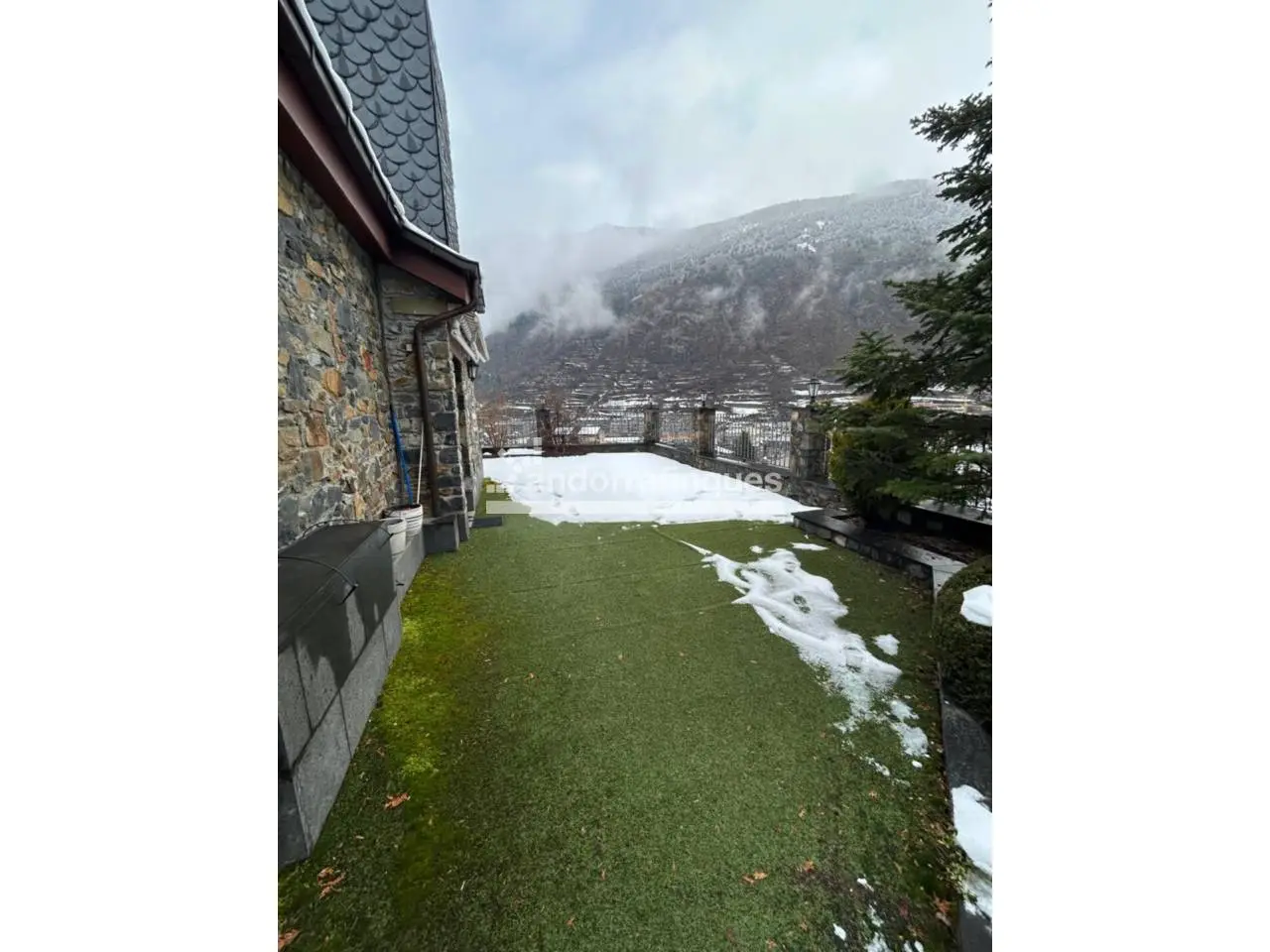 Casa a Encamp amb jardí — foto 1 de 1