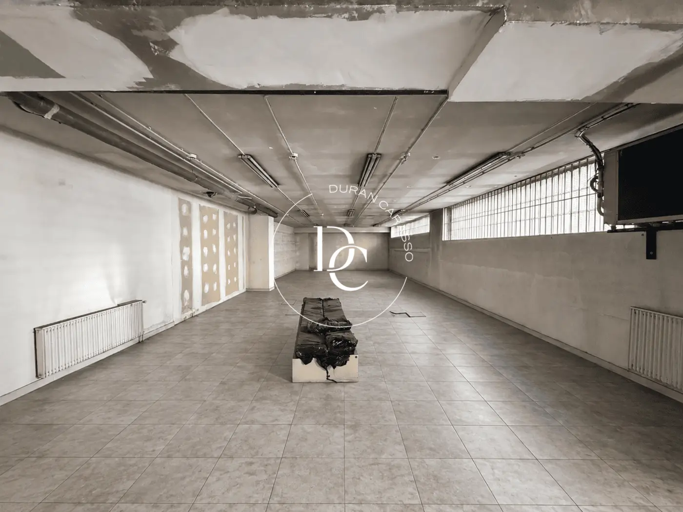 Garaje de alquiler en Andorra la Vella, 127 metros — foto 1 de 5