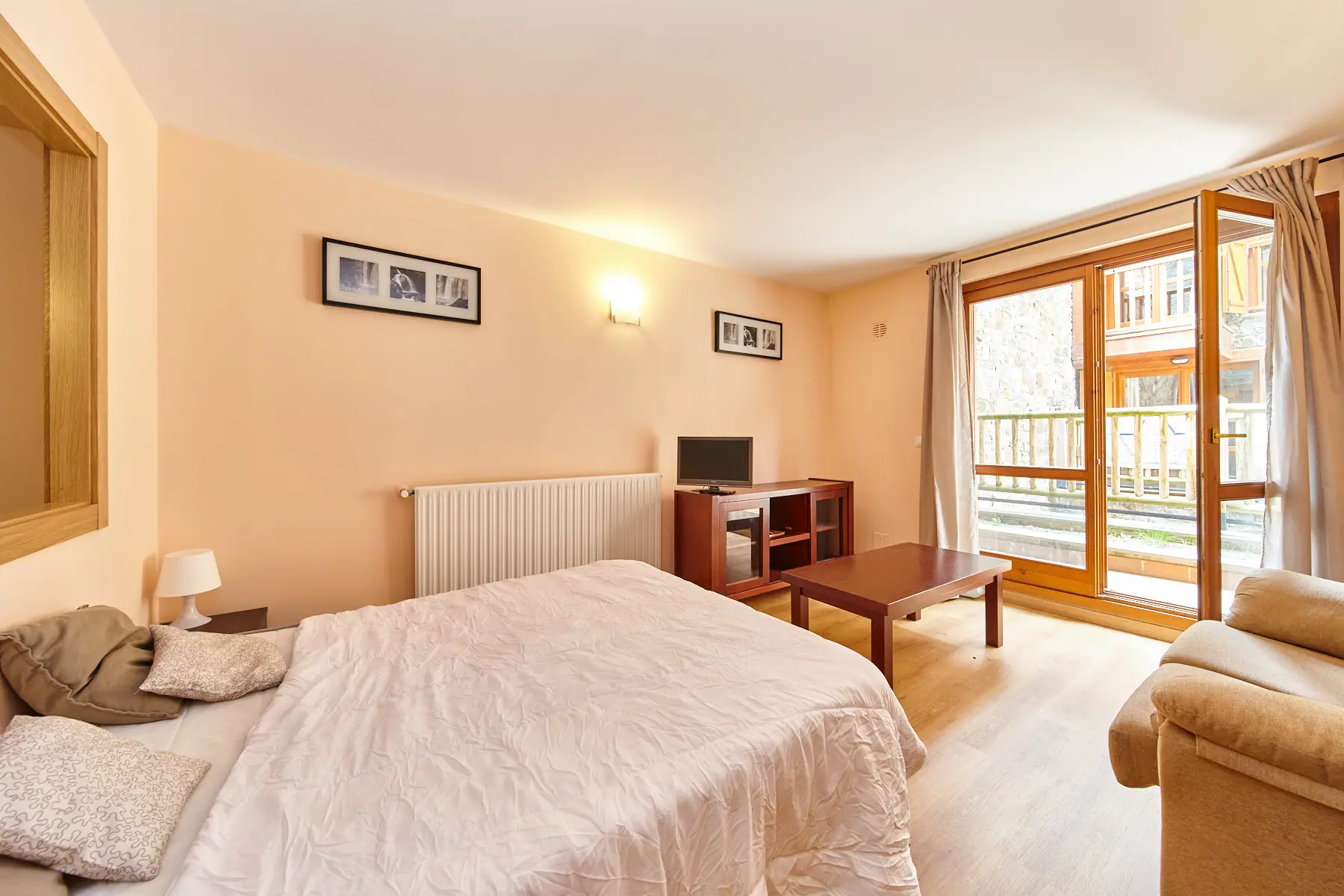 Estudio en venta en Soldeu, 57 metros — foto 1 de 11