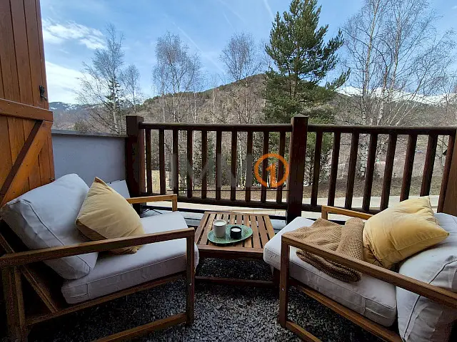 En alquiler bonito piso reformado de 1 habitación con aparcamiento en Soldeu — foto 1 de 14
