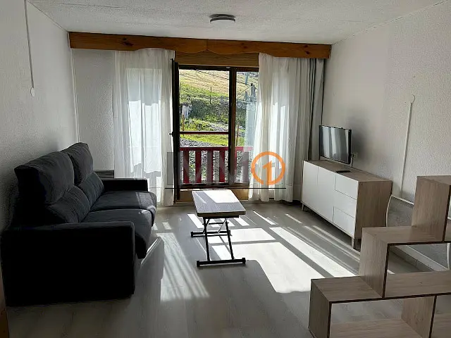 En alquiler estudio reformado y amueblado en el Pas de la Casa — foto 1 de 5