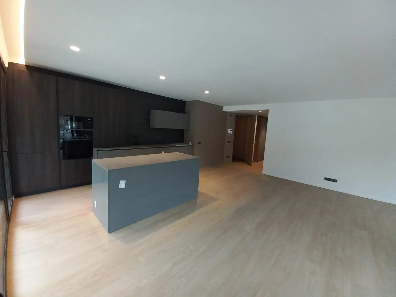 Piso en venta en Andorra la Vella, 3 habitaciones, 160 metros — foto 1 de 23