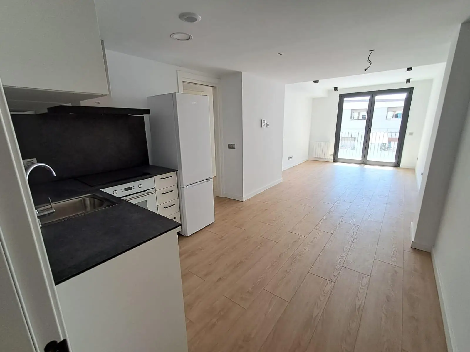 Piso de alquiler en Andorra la Vella, 2 habitaciones, 78 metros — foto 1 de 22