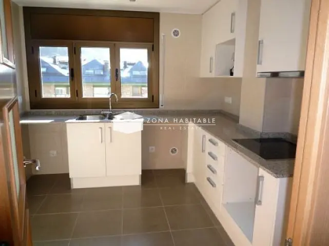 Piso completamente reformado en alquiler en pleno centro de Andorra la Vella — foto 1 de 14