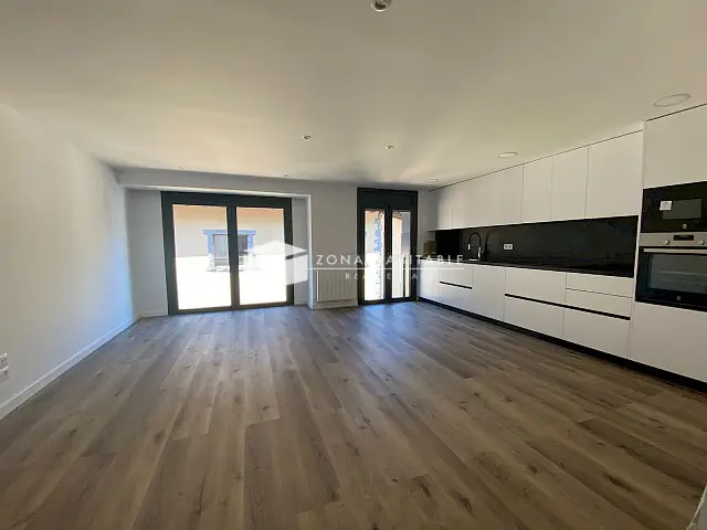 Espacioso piso de obra nueva de tres habitaciones cerca de Caldea — foto 1 de 13