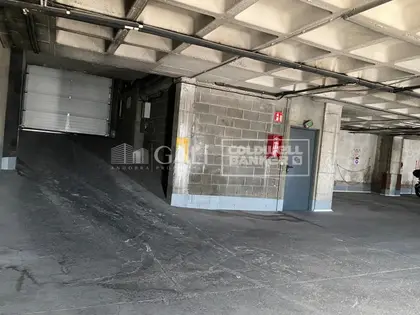 Plaza de aparcamiento en alquiler en el centro del Pas de la Casa
