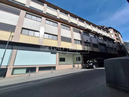 EDIFICIO EN ANDORRA LA VELLA