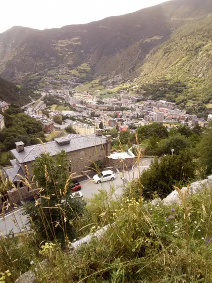 Venda de parcel·la de 1850m2